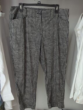 Ann Taylor Black and Tan Patterned Curvy Crop Pants 12